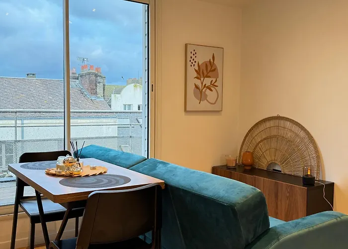 La Terrasse Du Havre * ル・アーヴル